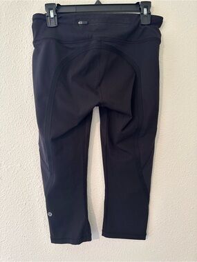 Lululemon Size 8 -Pace Rival Crop leggings